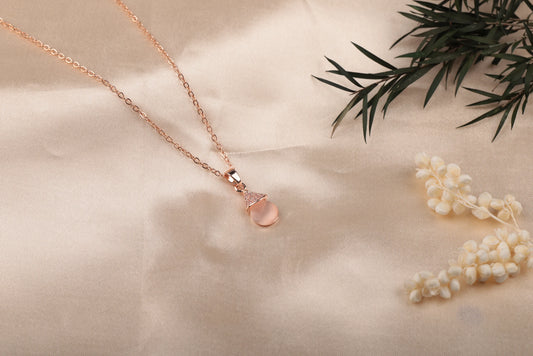 Nirvahna Diamond Perl Necklace in Rose Gold