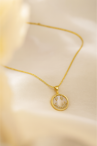 Minimalist Smiley Pendant Necklace – Everyday Style