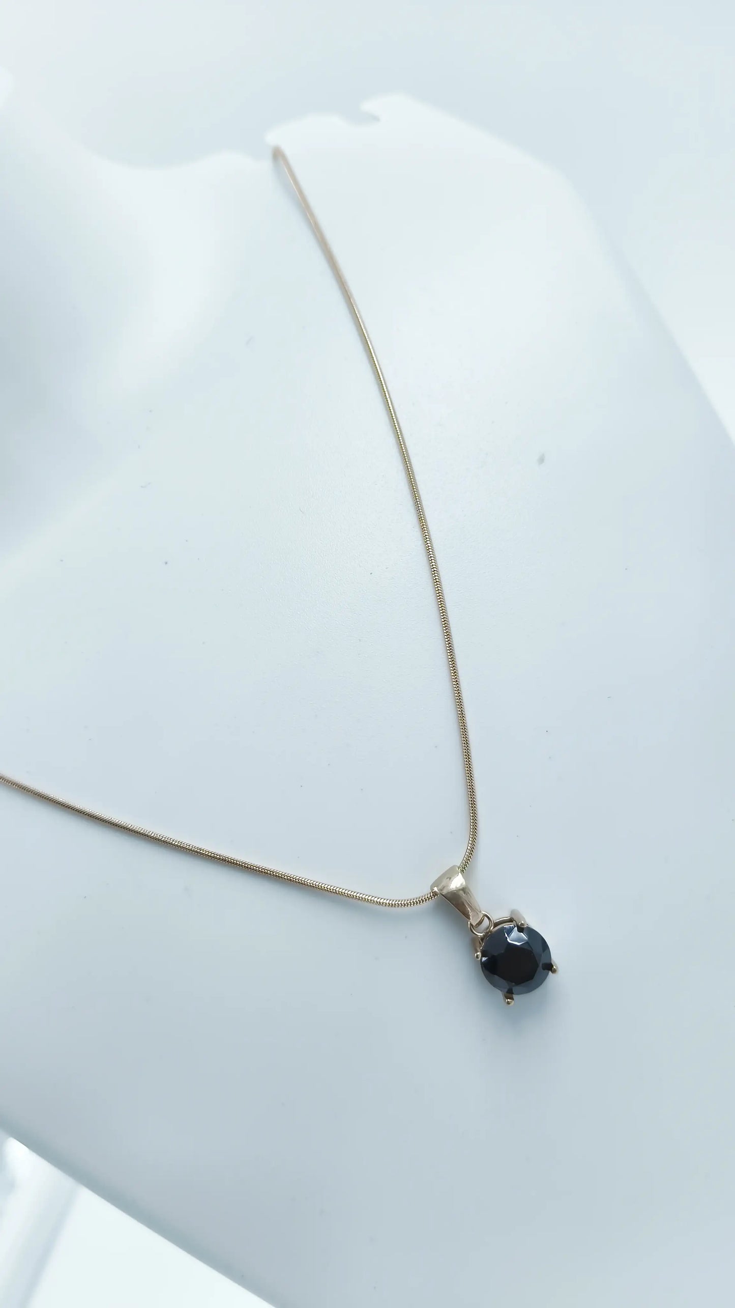 Premium Gold-Plated Round Black Stone Pendant Necklace
