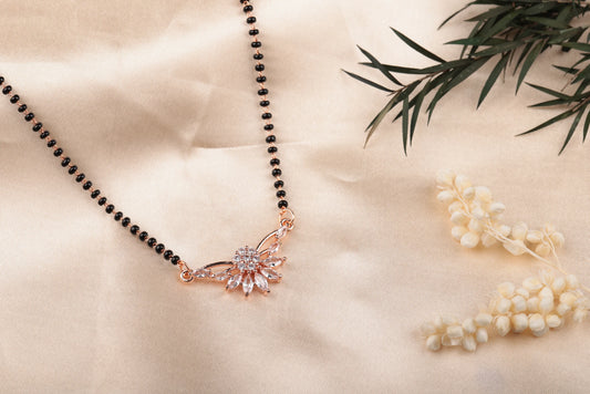 Saathi Round Diamond Managlsutra