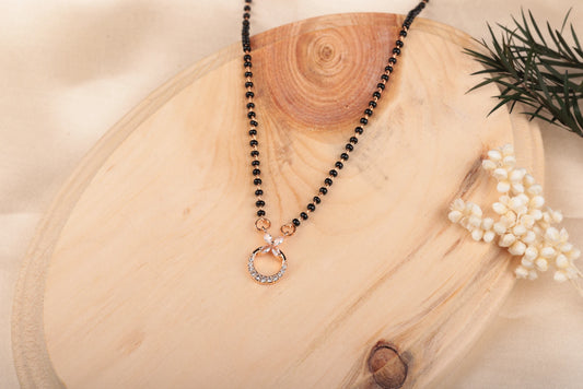 Mystic Knot Black and Gold Necklace Mangalsutra