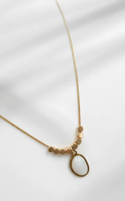 Gold-Plated White Stone Pendant Necklace – Minimalist Design