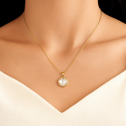 Minimalist Smiley Pendant Necklace – Everyday Style